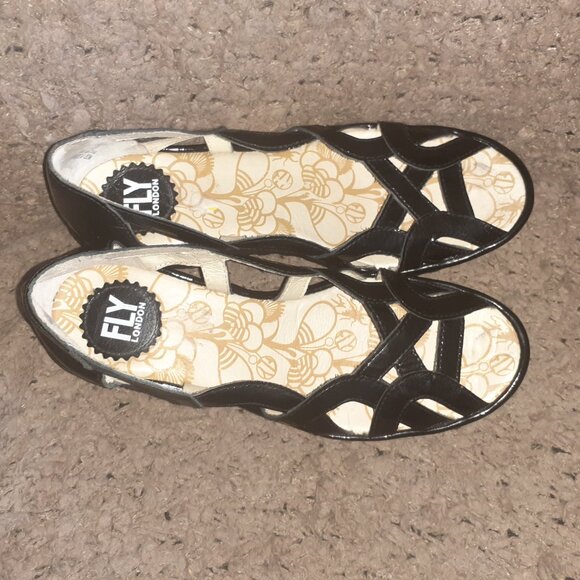 FLY LONDON-Yadi-Black Patent Leather Platform Wedge-Cage Cut-Out-Sz 39-Excellent - Picture 6 of 7